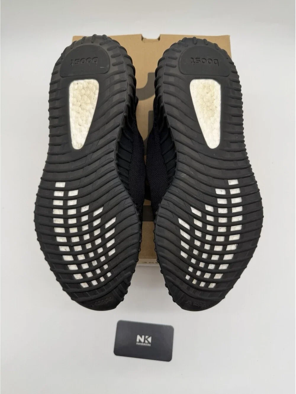 Adidas Yeezy Boost350 V2 Onyx / HQ4540 Black Sneakers Size 9.5M USED